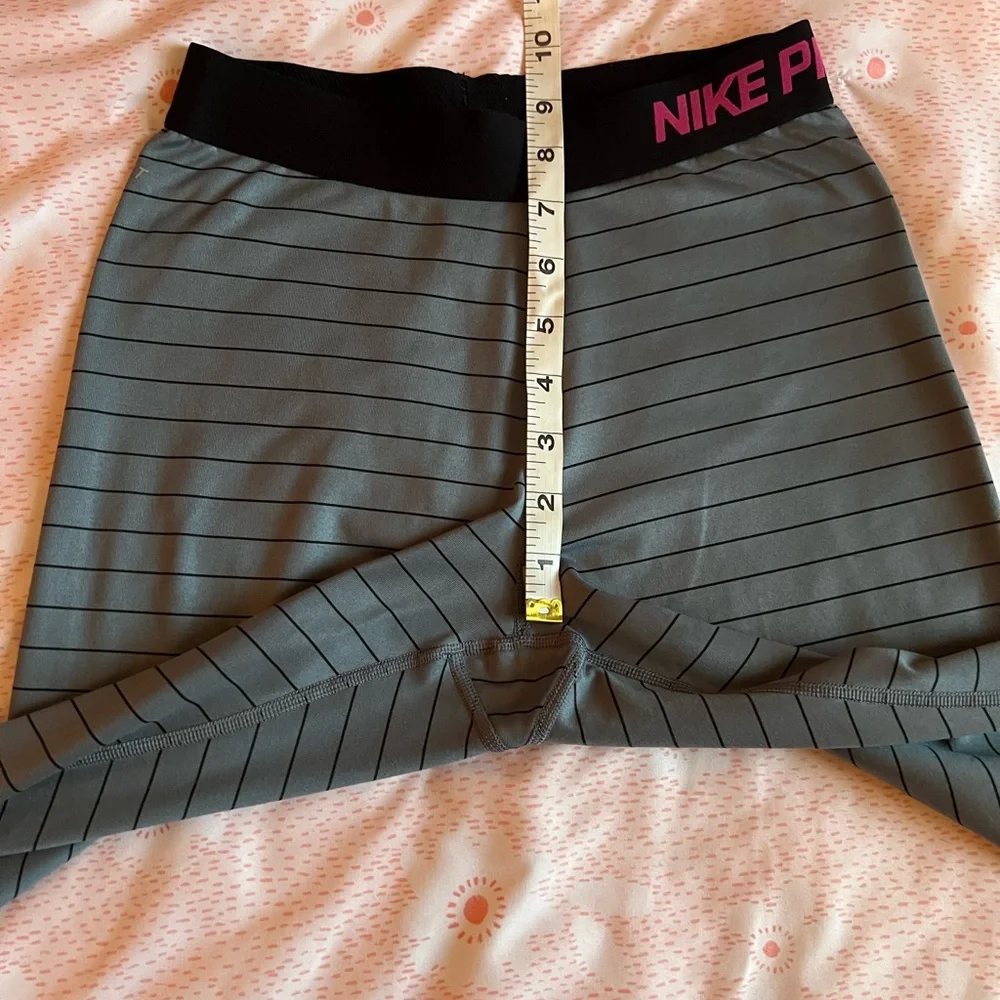 NIKE PRO DRI-FIT Women’s Athletic Leggings Pants Small Gray w Black Stripes Pink